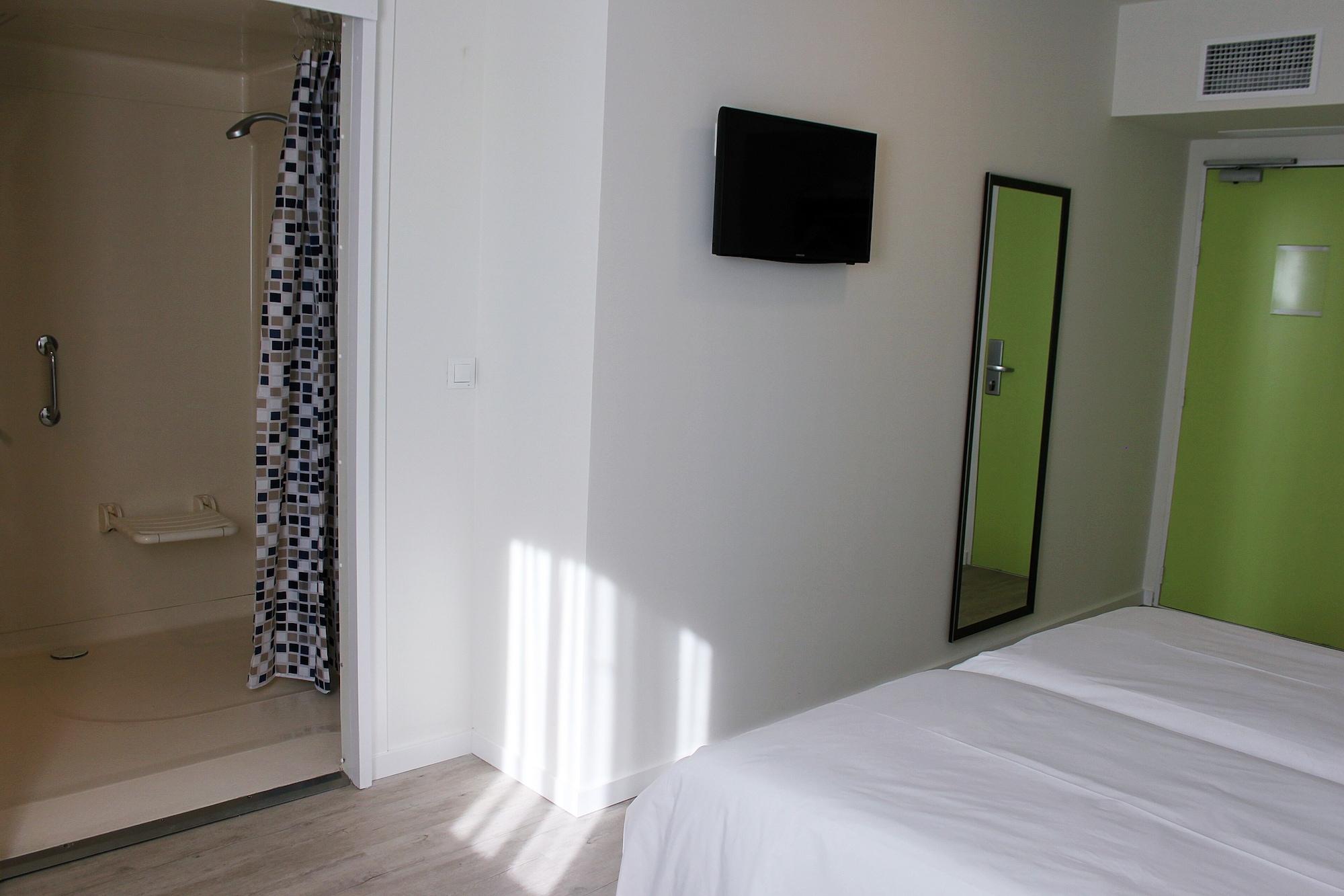 Checkin Urban Nevada Hotel 3*