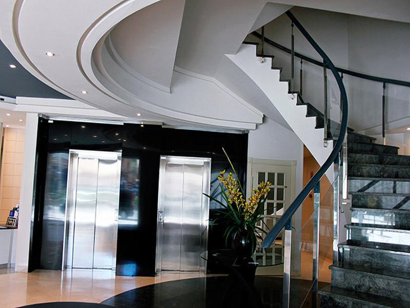 Checkin Urban Nevada Hotel Armilla